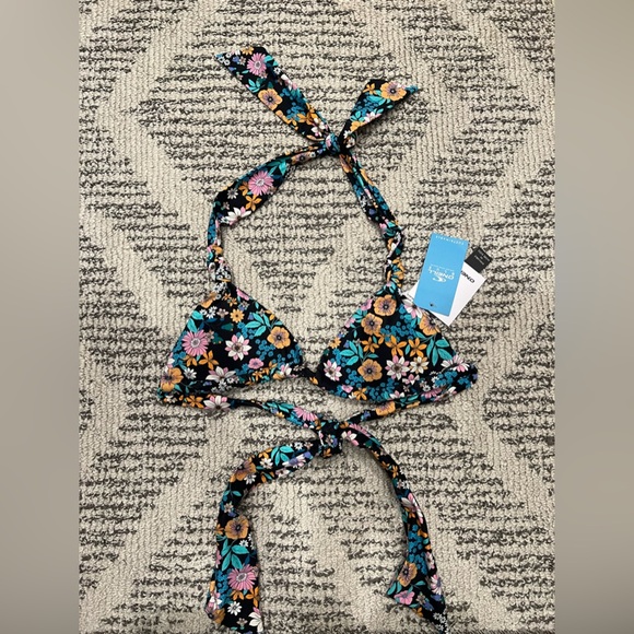 NWT O’NEIL Tatum Talia Floral Bikini Top Swmimwear - Picture 1 of 4